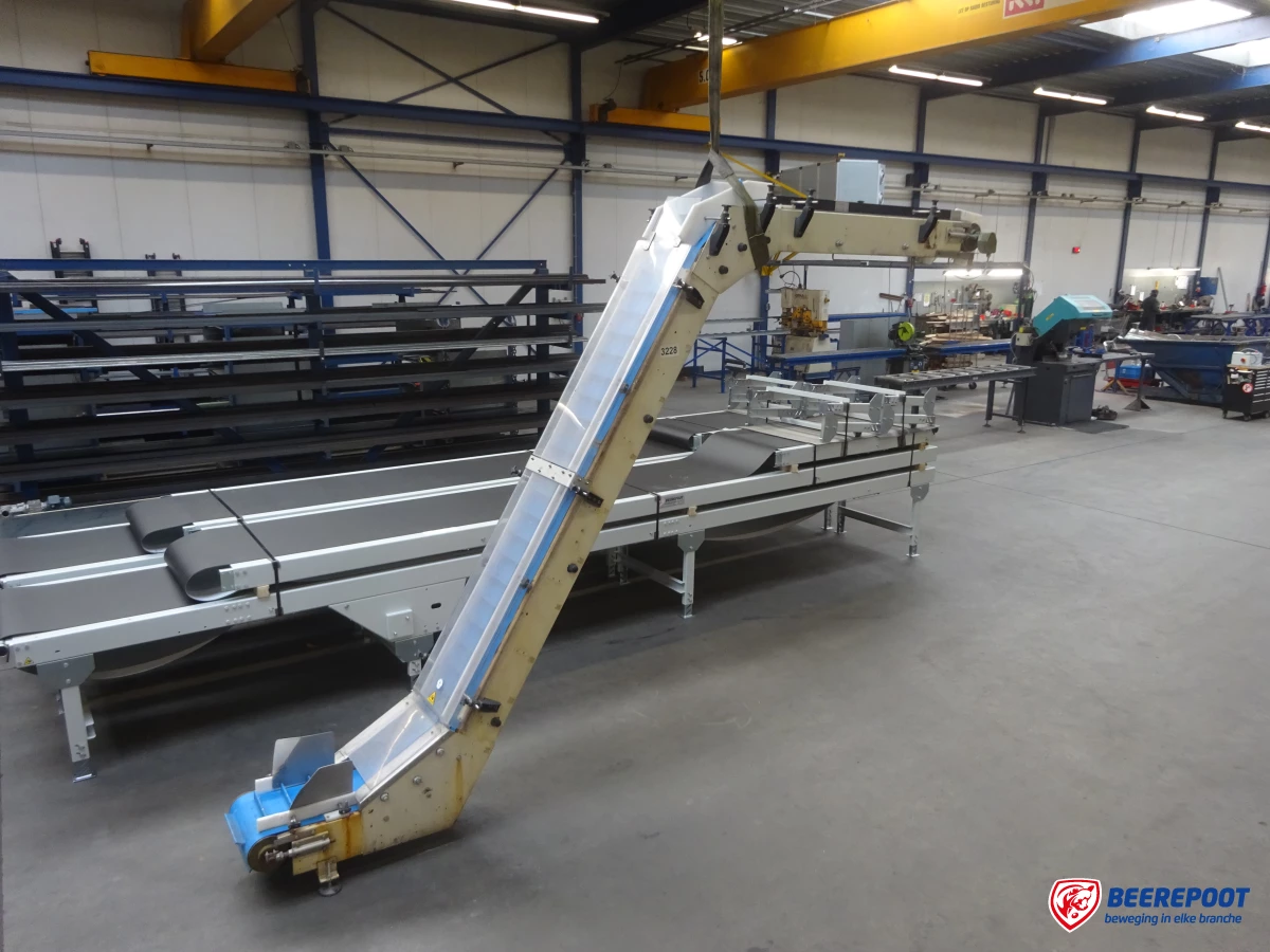 Opvoerband met dubbele knik